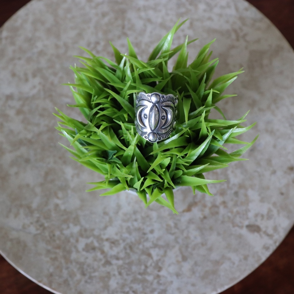 American West Sterling Silver Crescent Moon Ring - Picture 2 of 6